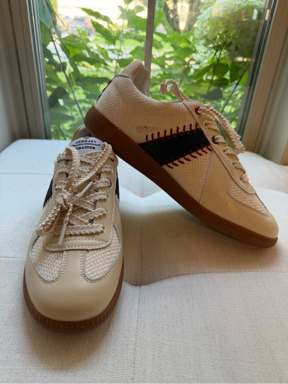 Maden Vintage Baseball German Training Shoes GAT Cream Navy Red Size 7.5M 9-9.5W